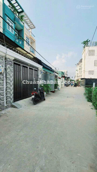 Nhà 3 lầu hẻm thông 8m gần Nguyễn Oanh - Gò Vấp, KDL Bến Xưa, DT. 4m x 23m - 88m2 thổ cư sân xe hơi