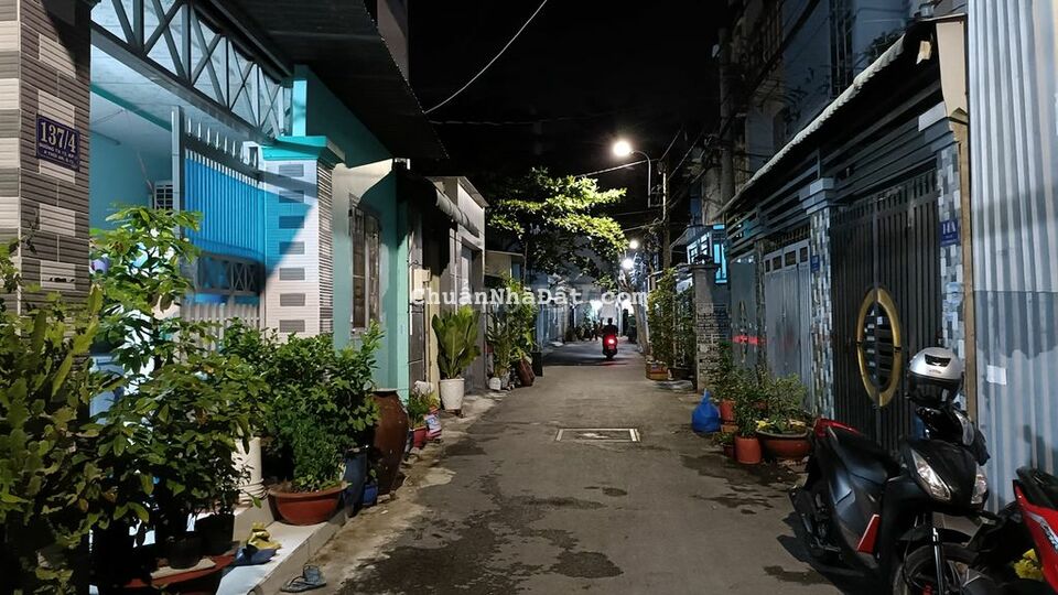 BÁN GẤP NHÀ 2 TÂNG, 2 MẶT TIỀN ĐƯỜNG THỚI AN 12, NGANG KHỦNG 8M.