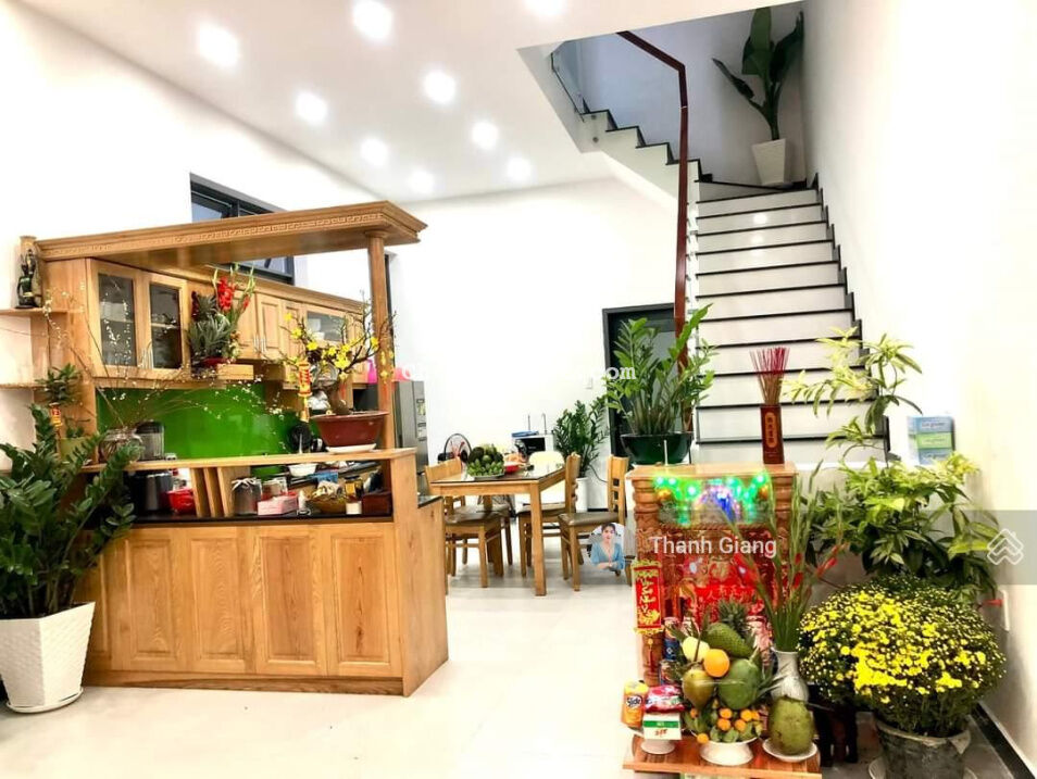 Bán nhà riêng An Phú Đông, 92m2, 6x16, hẻm ô tô 5 chỗ thoải mái, mới ở ngay 7 tỷ 190 triệu TL chủ