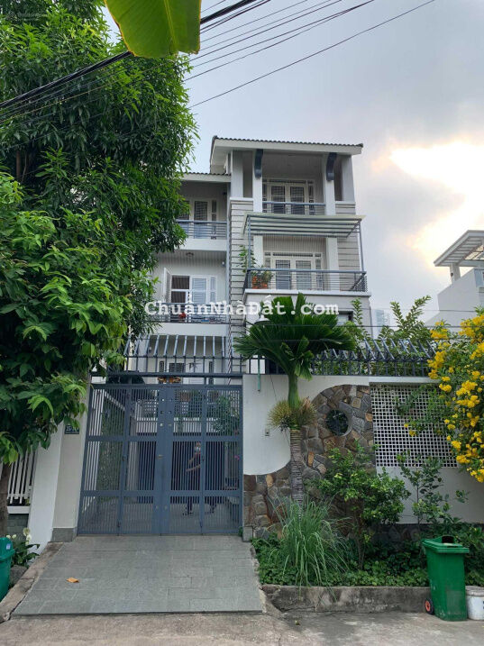 Biệt thự Xuân Thủy Phường Thảo Điền Quận 2, 8.5 dài 26m, bán hầm 3 lầu khu compound, giá 48 tỷ TL