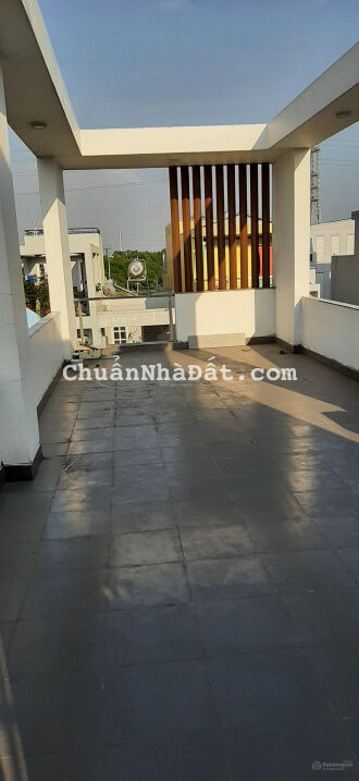 Giảm 2tỷ còn 9,8tỷ nhà mặt tiền đường 16m P. Bình Trưng Đông TP. Thủ Đức