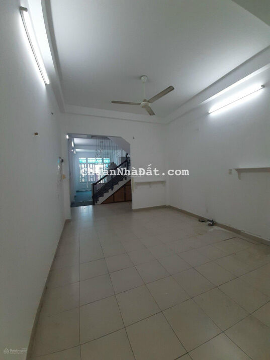 Nhà mặt tiền ngay đường Bùi Tá Hán Phường An Khánh Quận 2, 4 dài 20m, trệt 3 lầu, giá 17,5 tỷ tl