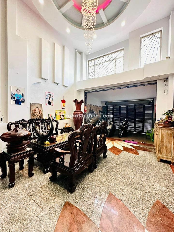 CHỦ ĐỊNH CƯ BÁN NHÀ MẶT TIỀN HẺM ĐƯỜNG NAM KỲ KHỞI NGHĨA, QUẬN 3