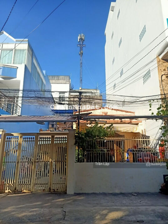 Bán đất hẻm khu cán bộ, DT 10,5 x 26m, đường Trương Định P6 - Q3. Giá 61 tỷ, cán bộ mua có giá tốt