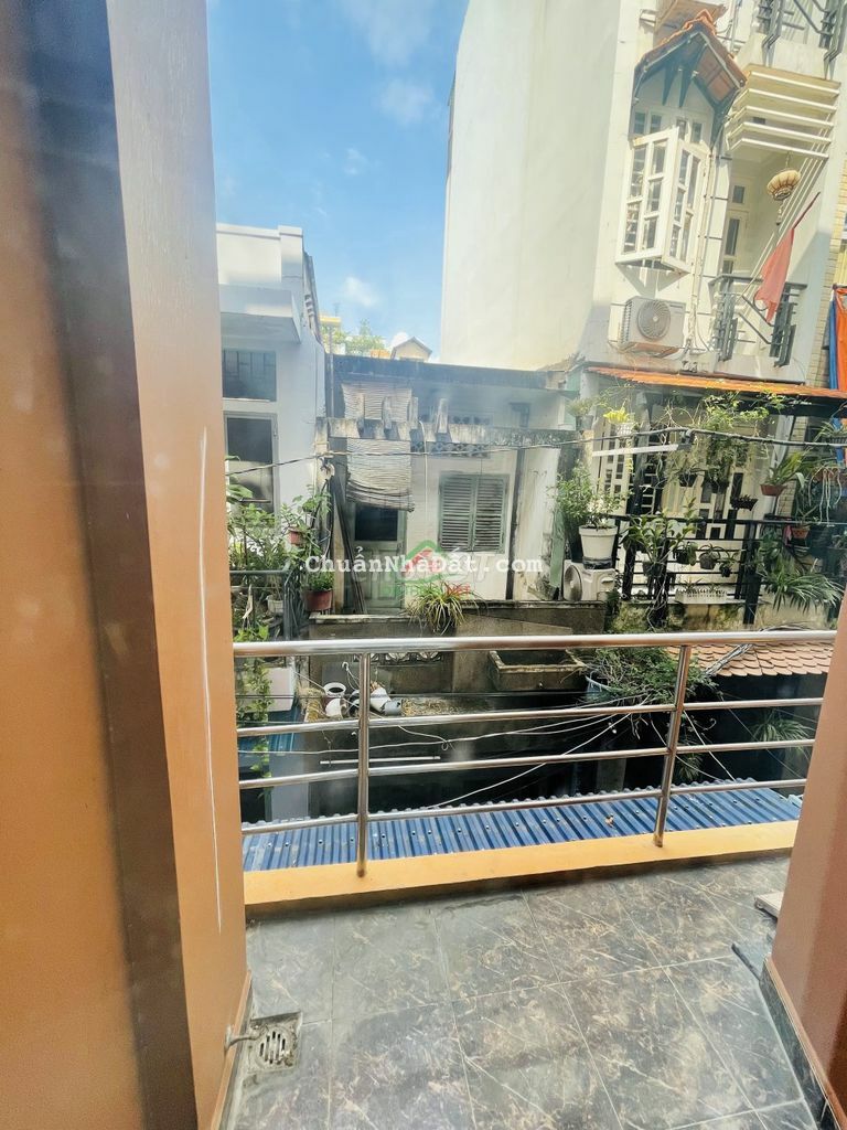 HẺM 288 NAM KỲ KHỞI NGHĨA QUẬN 3- 33M2(3X11) 4 TẦNG Ở NGAY. CHỈ 6TY15