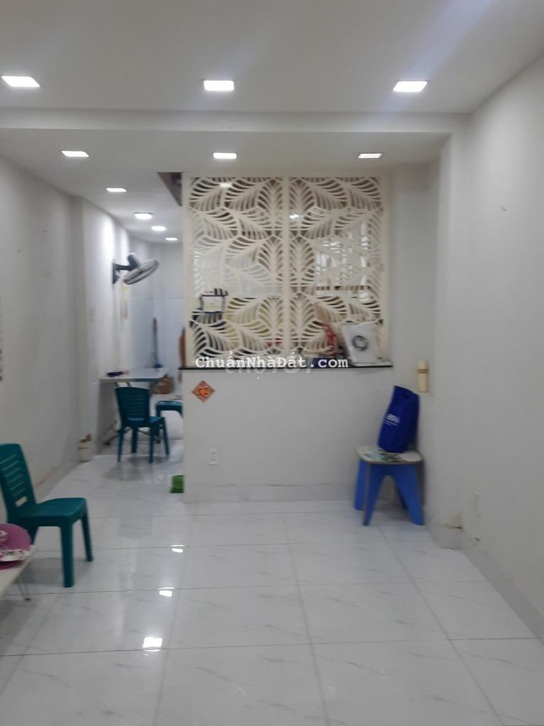 LÝ CHÍNH THẮNG GÓC NAM KỲ KHỞI NGHĨA-Q3-42M2-2T-NHÀ ĐẸP Ở NGAY. 4TY9