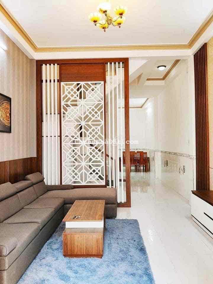 GỒNG LÃI HẾT HƠI BÁN NHÀ 2LẦU+SÂN THƯỢNG 4Tỷ790 258 CM THÁNG TÁM SHR