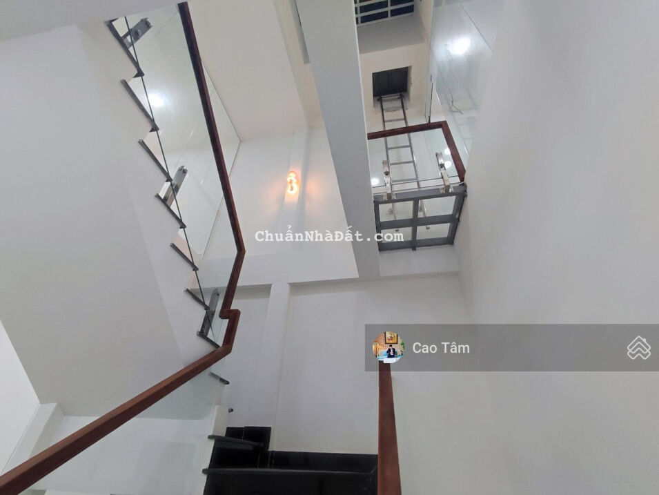 Cực hiếm! Nhà đẹp khu sang trọng Phạm Ngọc Thạch, PVTS Q3 - Sẵn 5 tầng với DT: 3,6x14m chỉ 10,5 tỷ