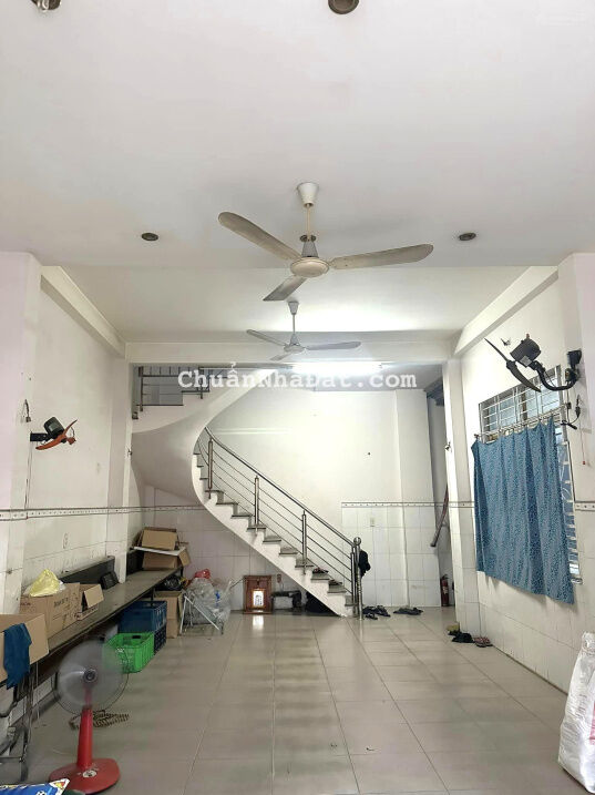 Bán nhà 55m2 (5.5 x 10), 4T 5PN, hẻm ô tô CMT8, Quận 3. 10 tỷ Bán nhà 55m2 (5.5 x 10), 4T 5PN, hẻm ô tô CMT8, Quận 3. 10 tỷ