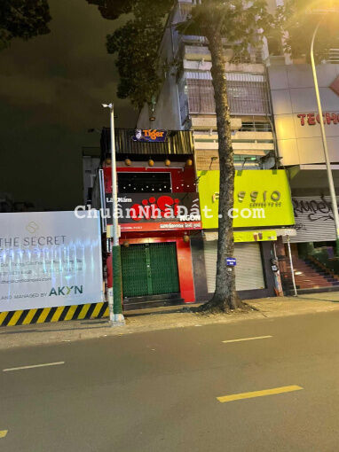 Bán căn nhà mặt tiền số Cao Thắng, Phường 3, Quận 3 giá 34 tỷ