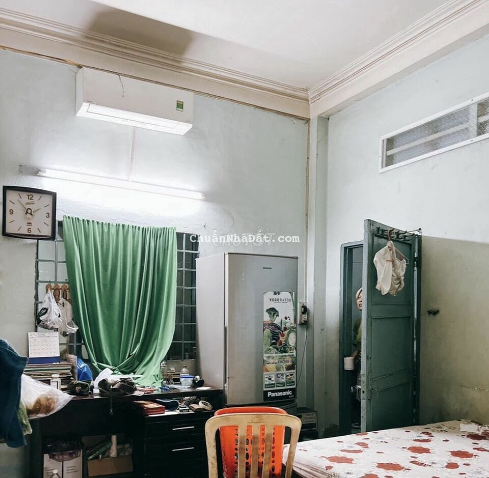 Bán rẻ 19 tỷ nhà mặt tiền quận 4, 134m2, giảm 9 tỷ