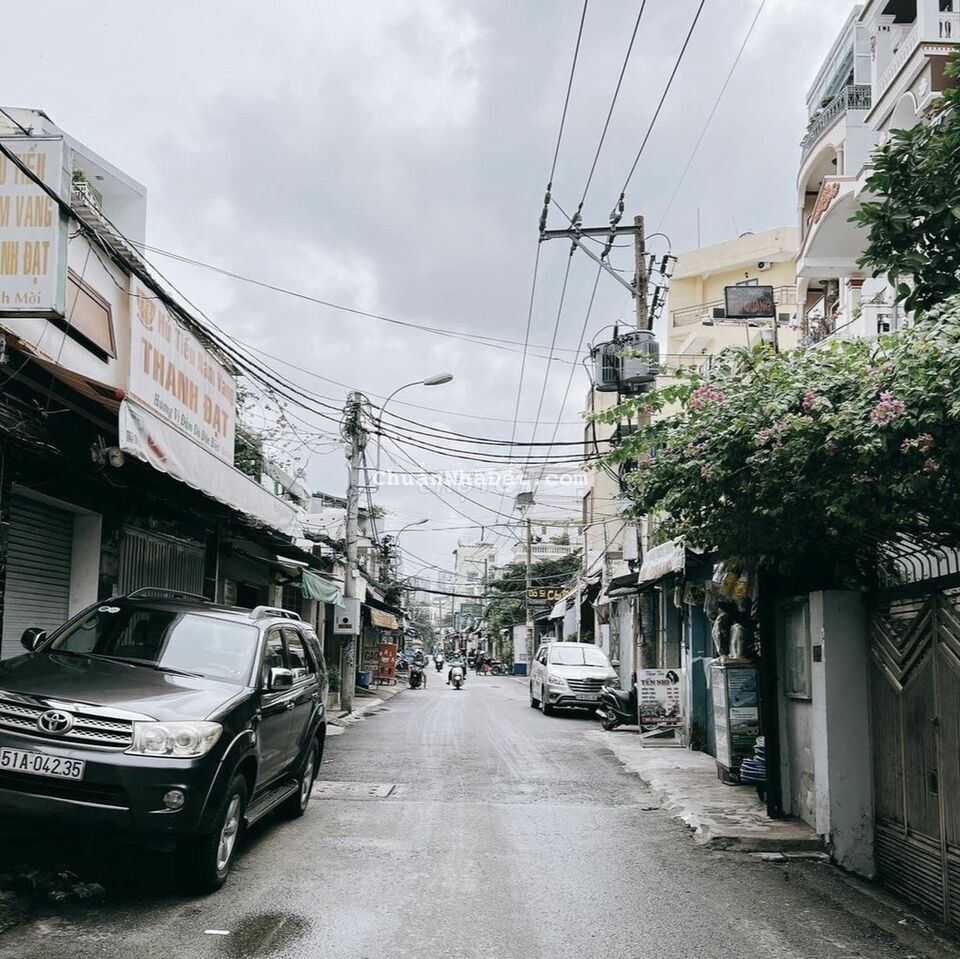 Nhà mặt tiền 134m2, xóm chiếu quận 4, giảm 9 tỷ quá rẻ 19 tỷ