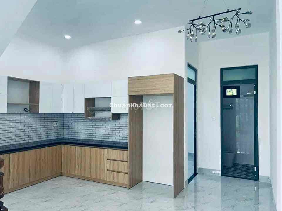 NHÀ NGANG HIẾM ĐÚC BTCT CỨNG NHƯ KIM CƯƠNG NHÀ NGANG HIẾM ĐÚC BTCT CỨNG NHƯ KIM CƯƠNG