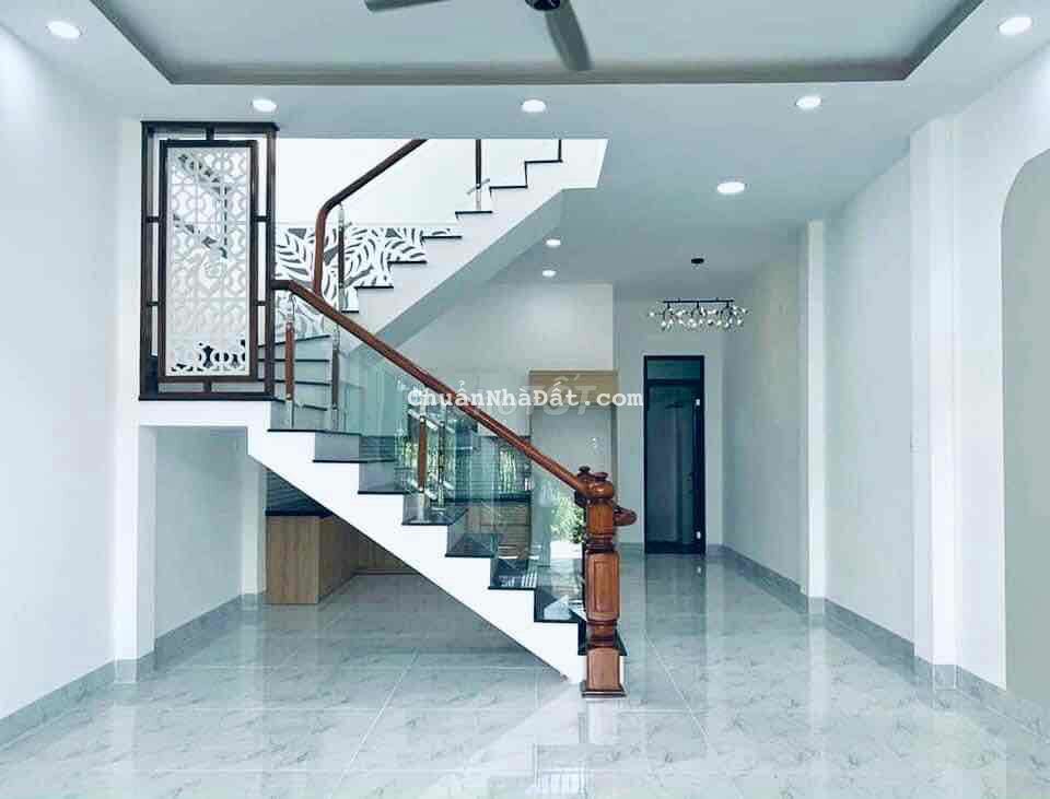 NHÀ NGANG HIẾM ĐÚC BTCT CỨNG NHƯ KIM CƯƠNG NHÀ NGANG HIẾM ĐÚC BTCT CỨNG NHƯ KIM CƯƠNG