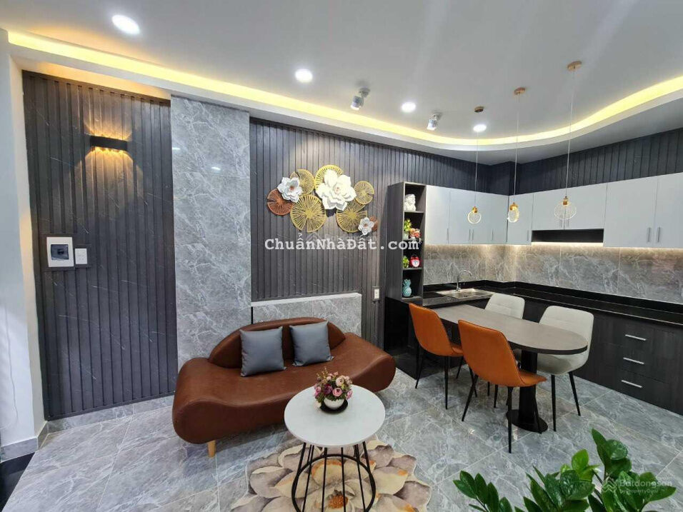 Bán nhà cách mặt tiền 10m Trần Bình Trọng, Phường 2, Quận 5, DTSD: 80m2, 4 tầng, 6.2 tỷ