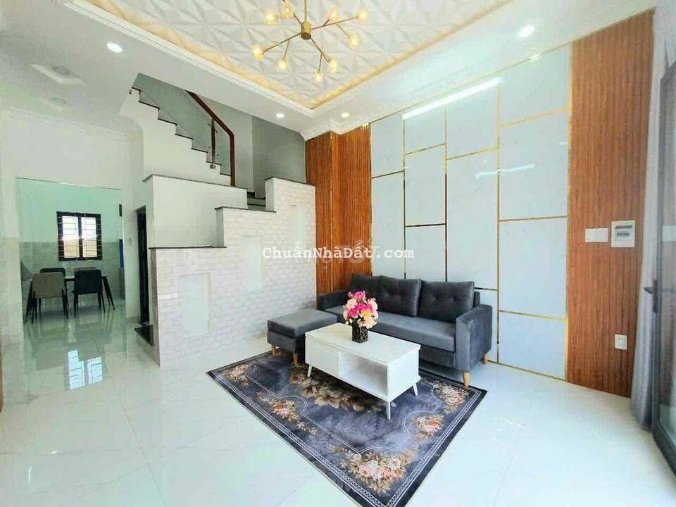 BÁN NHÀ ĐỘ XE 3 LẦU 2TỶ222 DTSD 142m2 HẺM 175 NGUYỄN TRI PHƯƠNG Q5 SHR