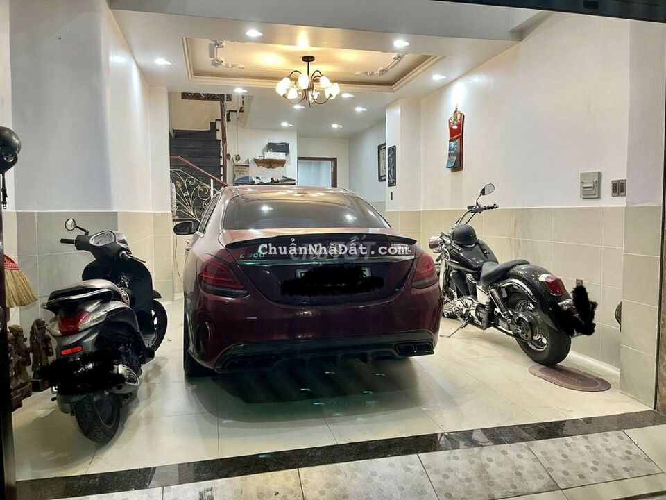 Hiếm HXH 10m ngay Hùng Vương Quận5 - 4 tầng - 40m2