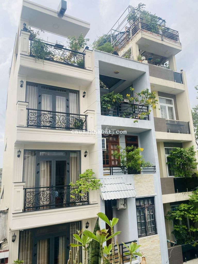 Hiếm HXH 10m ngay Hùng Vương Quận5 - 4 tầng - 40m2