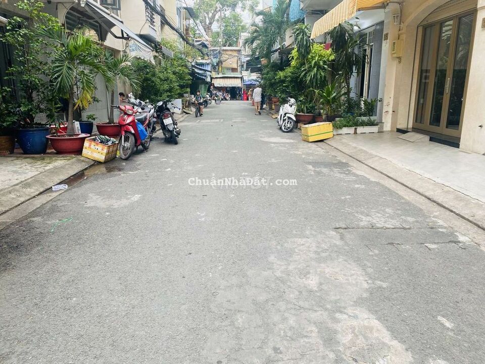 Hiếm HXH 10m ngay Hùng Vương Quận5 - 4 tầng - 40m2