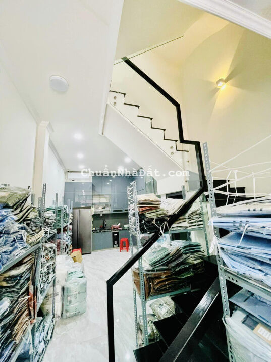 Nhà đẹp 48.1m2 (3.7 x 13), hẻm xe tải quay đầu, An Dương Vương Quận 5. 10,990 tỷ