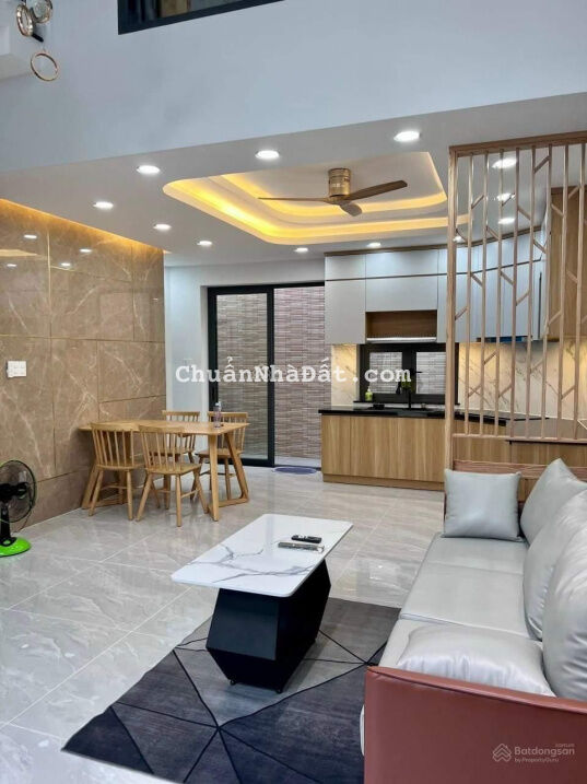 Chính chủ bán gấp nhà 5m x 10m Lê Hồng Phong, ngay Quận 10. Giá 5,8 tỷ TL