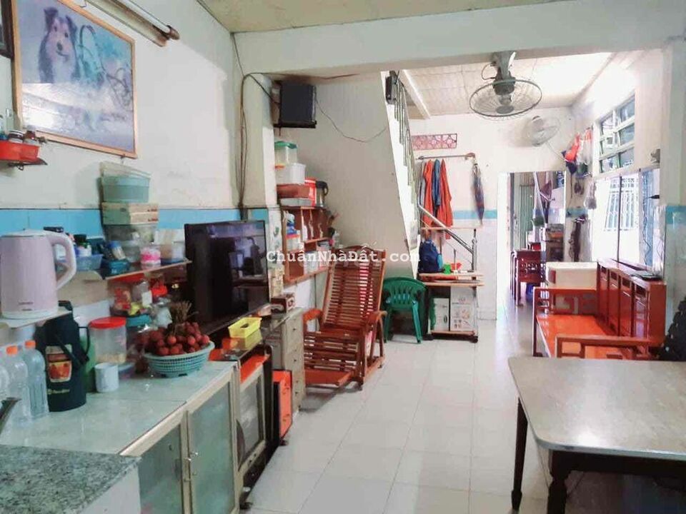 KHU VIP CHỢ LỚN - 3.2x16 - 3 Tầng - nhà 1/ gần mặt tiền - chỉ 3.x tỷ