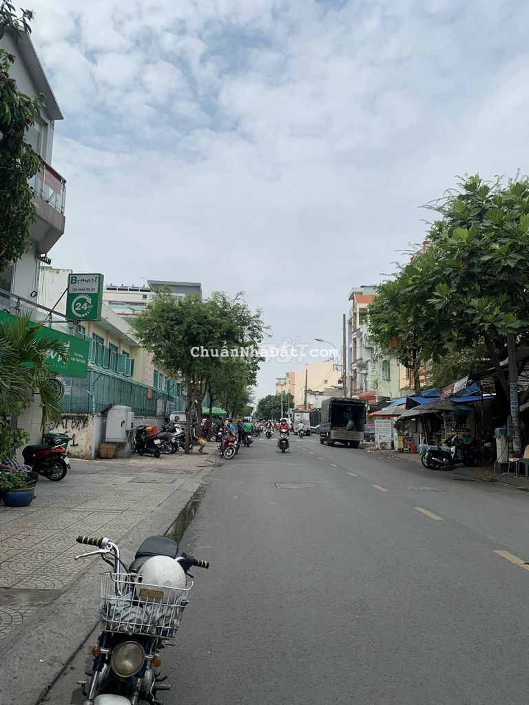 Mặt Tiền đg Văn Thân Q6 từ 9,8 xuốg chỉ còn 8,8 tỷ Mặt Tiền đg Văn Thân Q6 từ 9,8 xuốg chỉ còn 8,8 tỷ