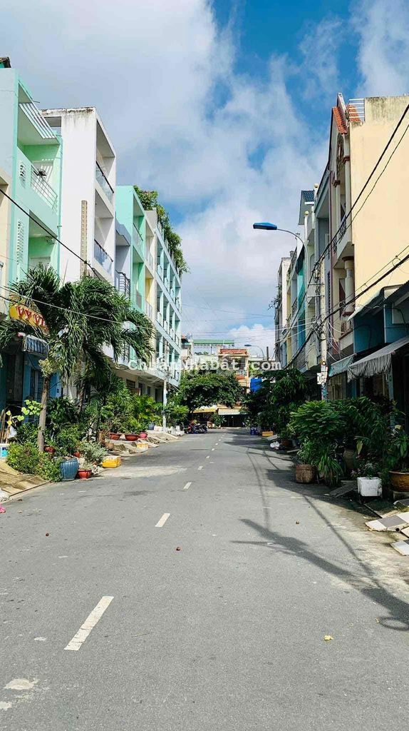 KHU BIỆT THỰ Q6 - MẶT TIỀN ĐƯỜNG 10M - 4x15 - 2 TẦNG - CHỈ 9.x TỶ KHU BIỆT THỰ Q6 - MẶT TIỀN ĐƯỜNG 10M - 4x15 - 2 TẦNG - CHỈ 9.x TỶ