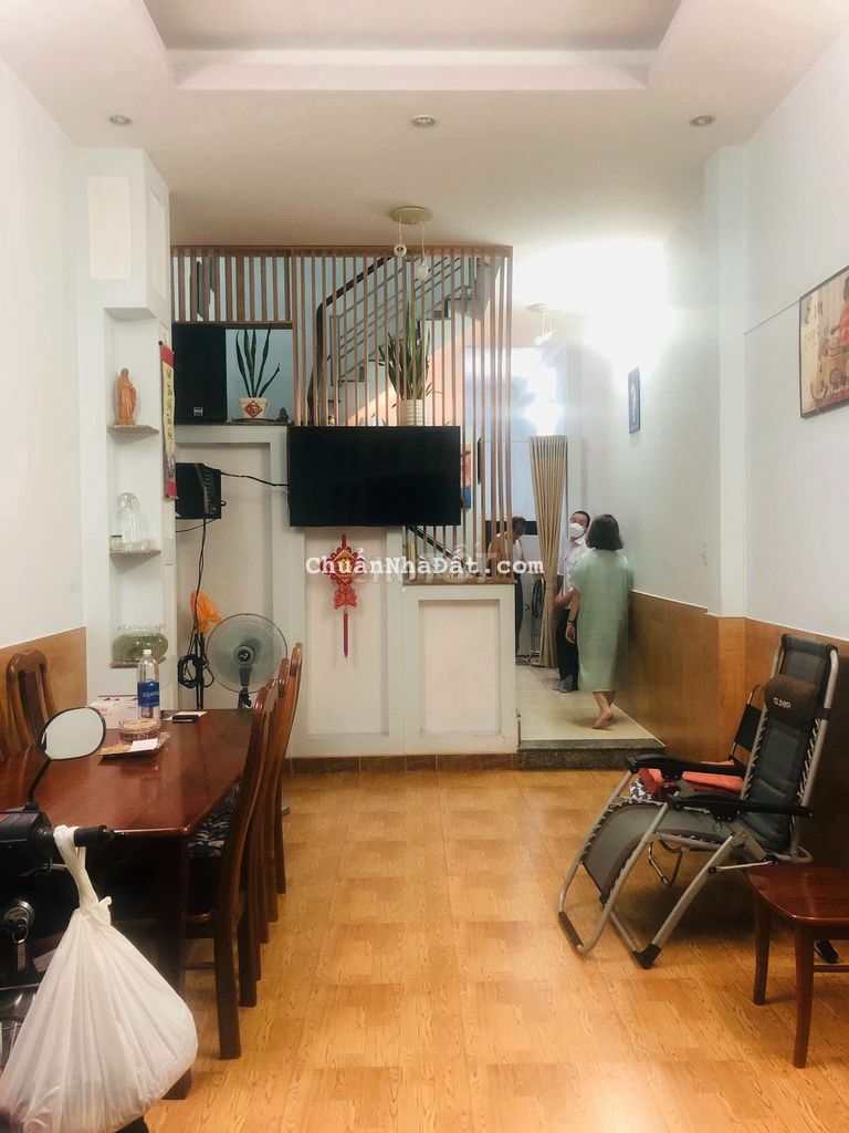 Nhà 4x17 Nguyễn Văn Luông có hợp đồng thuê, Q6