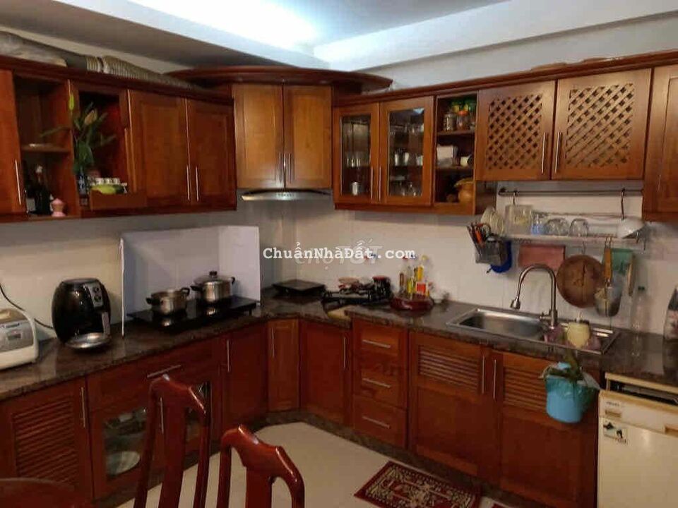 Nhà giá tốt Bình Phú 1 - 4m x 19m - 5PN 4WC - gần ST metro