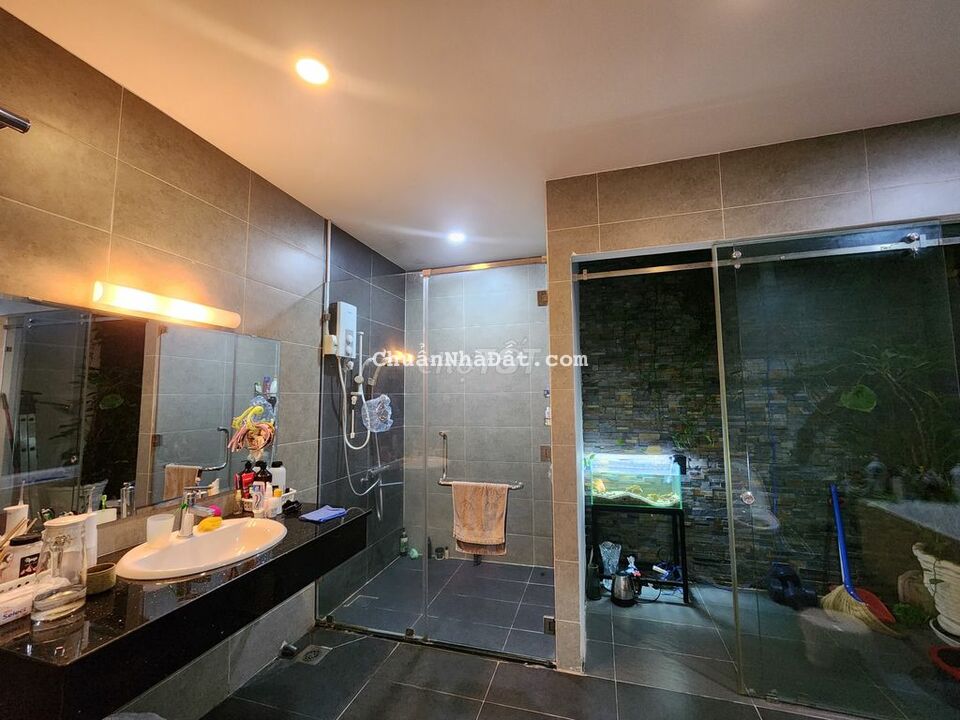 BÁN NHÀ MẶT TIỀN ĐƯỜNG SỐ 10 KHU NAM LONG.TÂN THUẬN ĐÔNG.Q7.