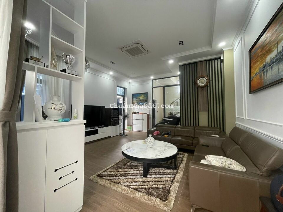 Biệt thự mini cao cấp 5 tầng thang máy 9x15m góc 2MT khu Kiều Đàm