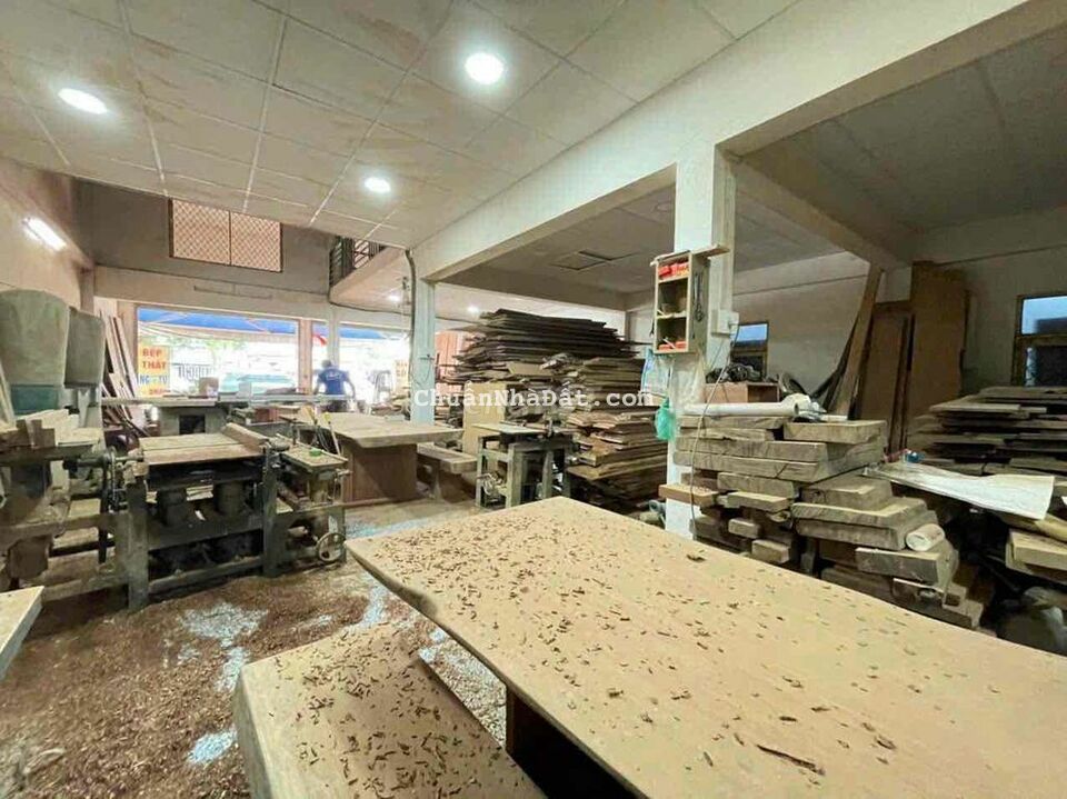 BÁN GẤP NHÀ XƯỞNG 8x19m MẶT TIỀN HUỲNH TẤN PHÁT NHÀ BÈ