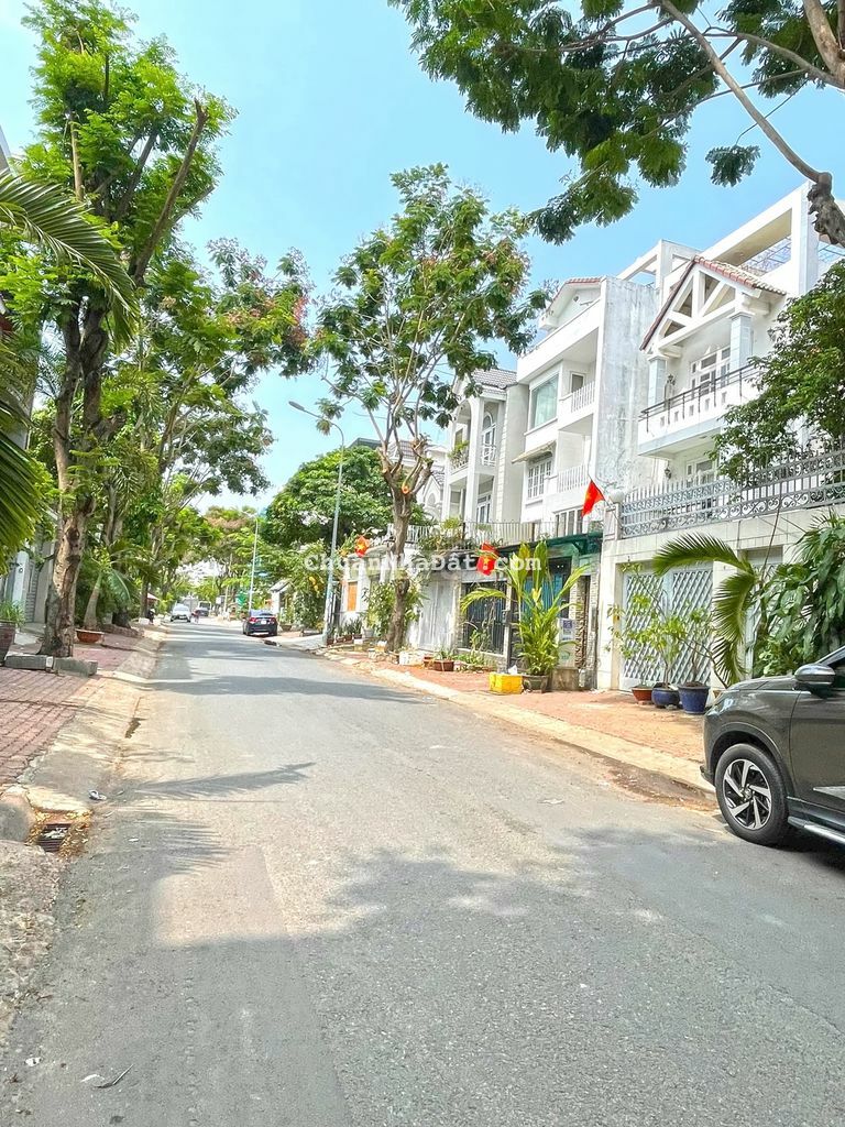 BIỆT THỰ MẶT TIỀN KDC NAM LONG TRẦN TRỌNG CUNG, QUẬN 7