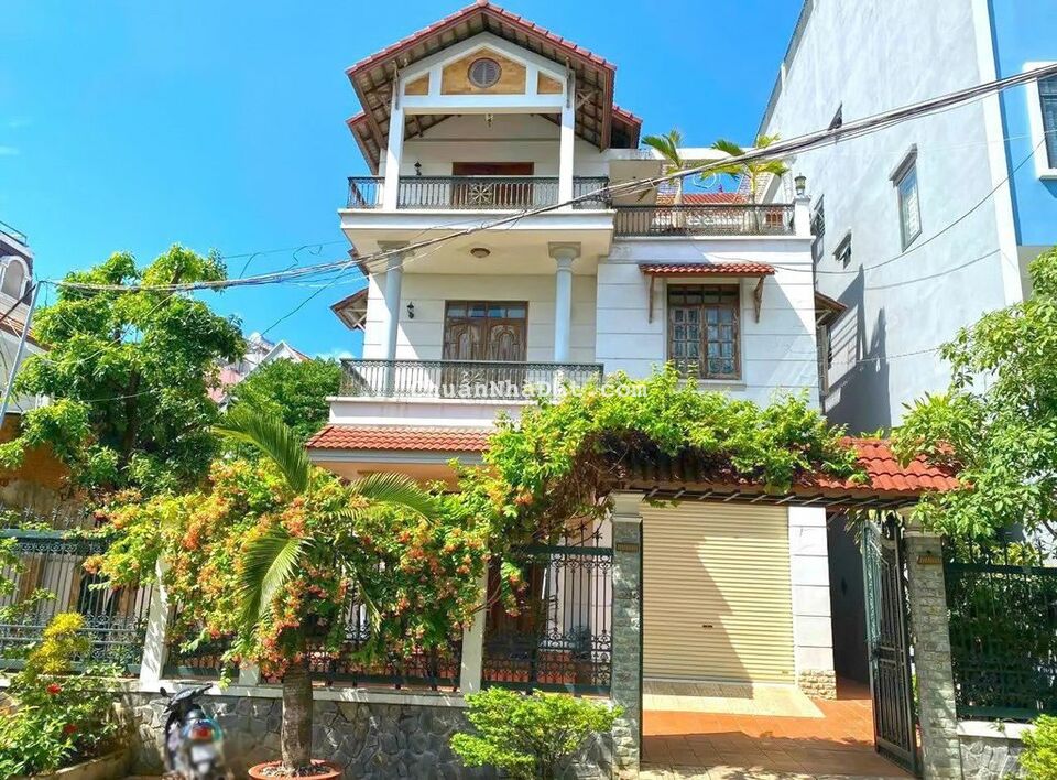 BIỆT THỰ SÂN VƯỜN 2 LẦU MẶT TIỀN ĐƯỜNG SỐ.P.BÌNH THUẬN , QUẬN 7