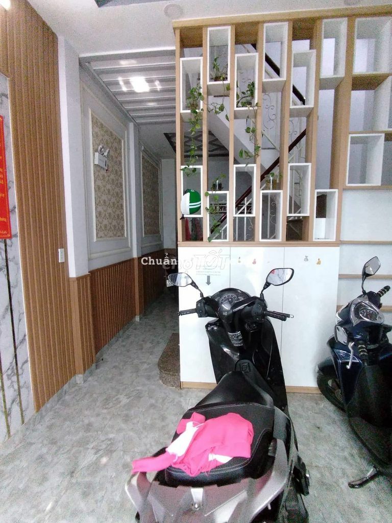 Bán nhà đường Bùi Văn Ba 3,7x7,5m 5PN giá 3,3 tỷ