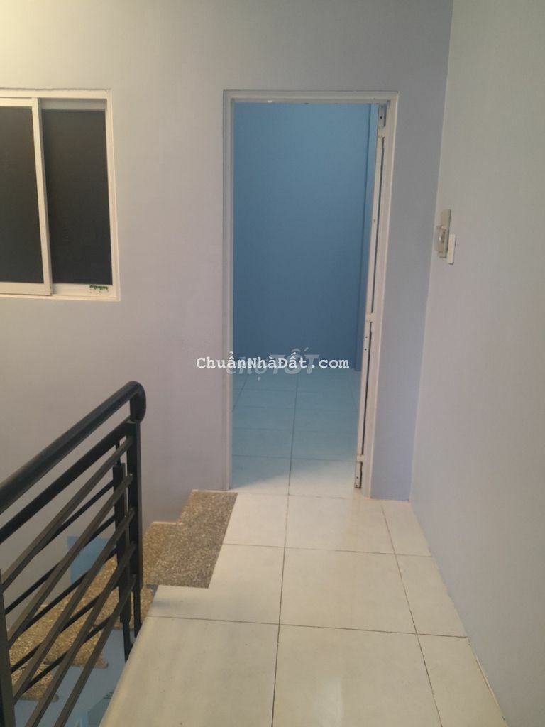 BÁN NHÀ GẤP  ĐẸP ,THOÁNG  ,33M2 ,P TÂN THUẬN TẤY GIÁ  3,2 TỶ