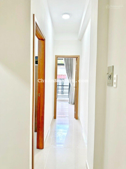 Nhà đẹp 3 tầng, 4 phòng ngủ, đường Lê Văn Lương, sát Lotte Mart Quận 7, 44m2, giá hơn 5 tỷ (TL)