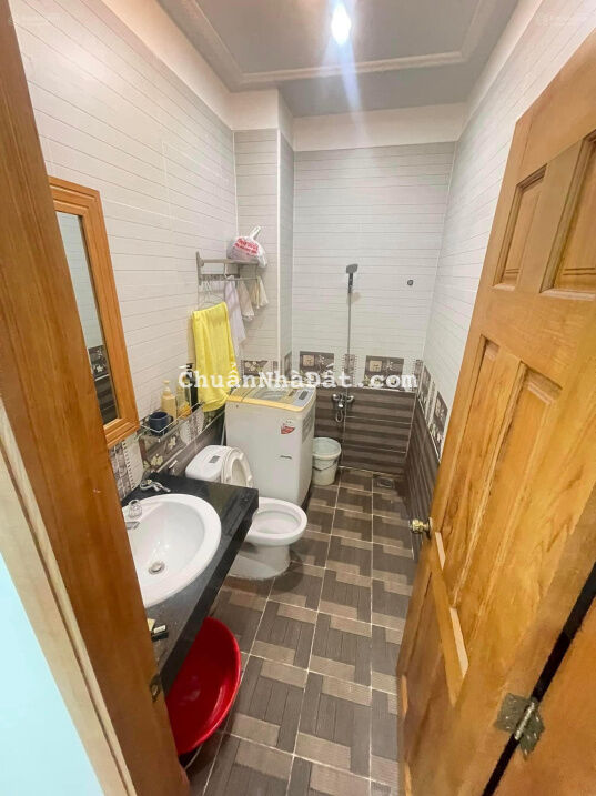 Nhà đẹp, nội thất đẹp, nhà xây mới từ đất 1 chủ, giảm nửa tỷ - Nguyễn Văn Quỳ, phường Phú Thuận, Q7 Nhà đẹp, nội thất đẹp, nhà xây mới từ đất 1 chủ, giảm nửa tỷ - Nguyễn Văn Quỳ, phường Phú Thuận, Q7