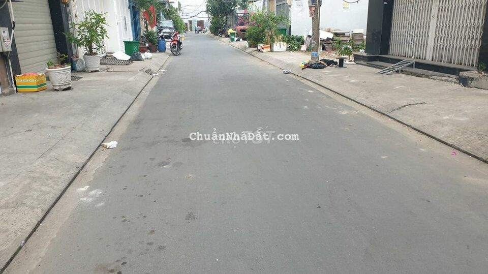 Nhà HXH 8m đối diện Vincom Nam Long, 58m2, 3 lầu, 6pn, Giá 6.8 tỷ