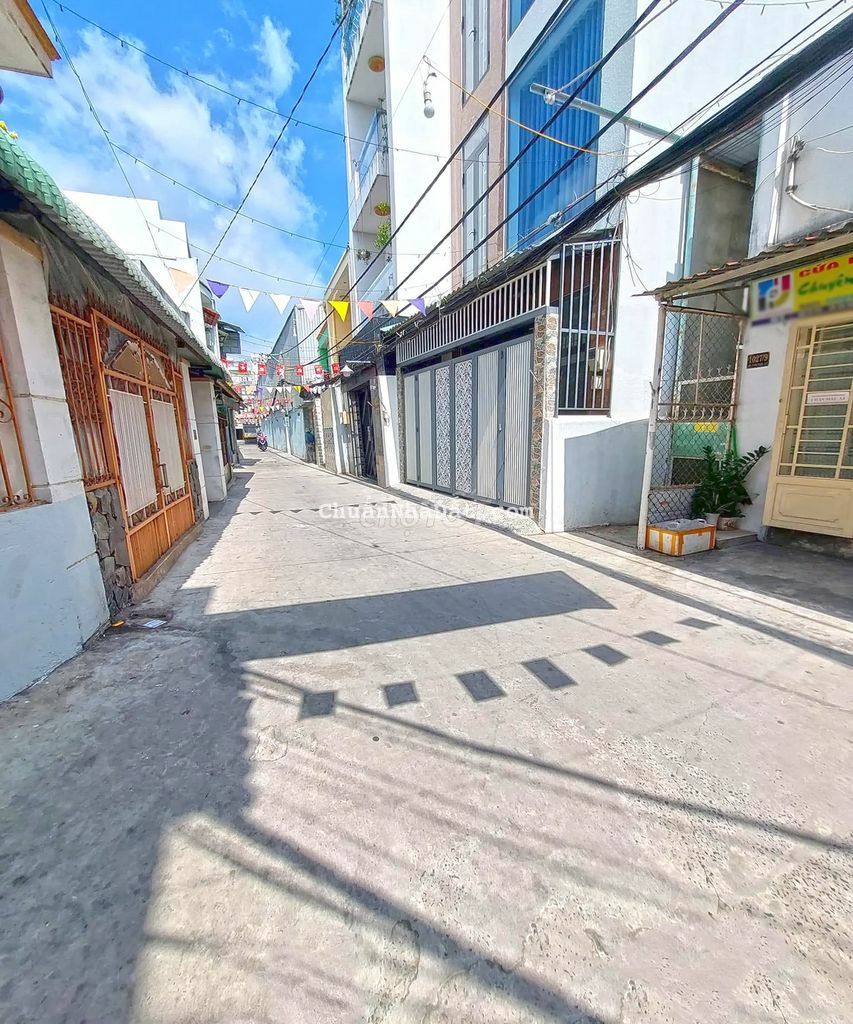 NHÀ GÓC 2 MẶT TIỀN KHÔNG BỊ LỘ GIỚI, HUỲNH TẤN PHÁT- QUẬN 7