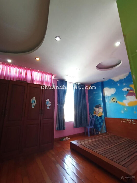 Bùi Văn Ba Quận 7 - ngang gần 5m - 4 tầng - 70m2 - xe hơi thông tứ tung - giá đẹp 6 tỷ x TLCC