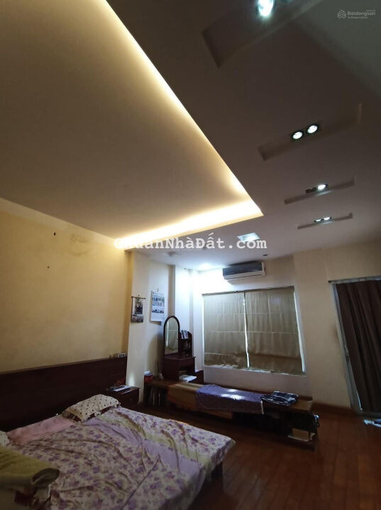 Bùi Văn Ba Quận 7 - ngang gần 5m - 4 tầng - 70m2 - xe hơi thông tứ tung - giá đẹp 6 tỷ x TLCC