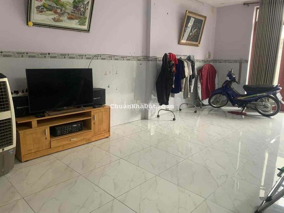 NHÀ TRUNG TÂM QUẬN 7 NGANG HƠN 6m GIÁ CHỈ 5,5Tỷ HXH NGUYỄN THỊ THẬP