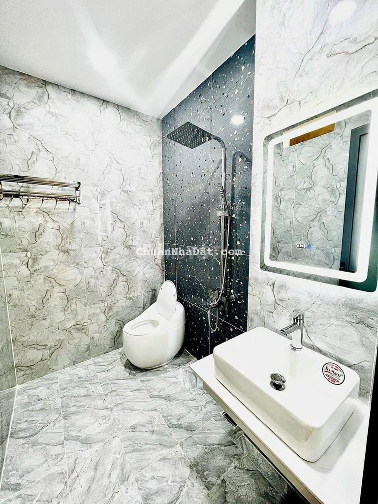 Ngang hiếm-6,5x17m2- Cách Nguyễn Thị Thập 10m- xe hơi đổ cửa- hơn 5 tỷ