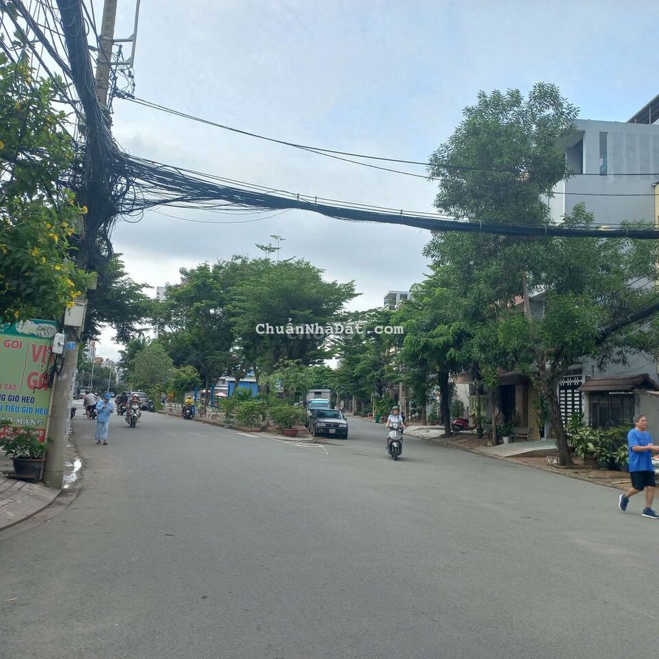 Q7..cần bán gấp trong tuần .nhà đẹp rẻ