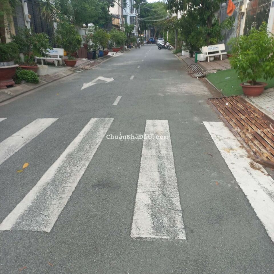 Q7..cần bán gấp trong tuần .nhà đẹp rẻ