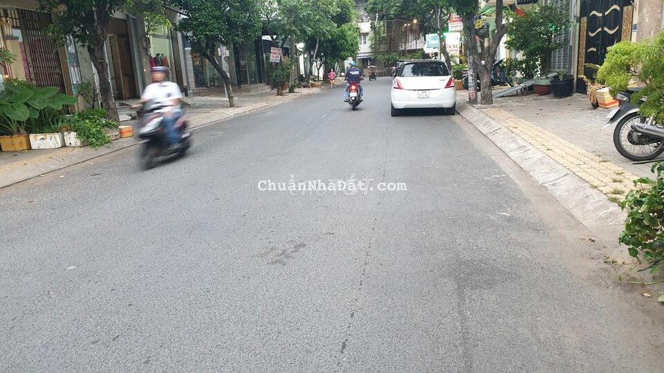 Nhà C4 mặt tiền đường số 14m, gần UBND Tân Quy, 80m2, Giá 12.5 tỷ Nhà C4 mặt tiền đường số 14m, gần UBND Tân Quy, 80m2, Giá 12.5 tỷ