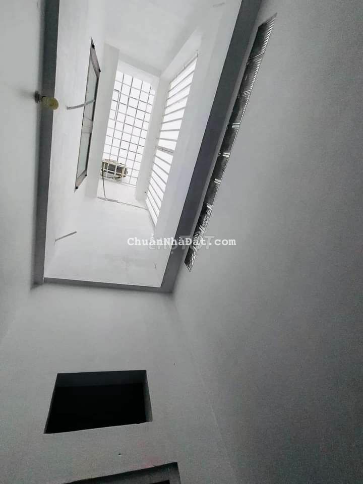 Bán nhà Lâm Văn Bền, Q.7, Ngang 5m, Cạnh THCS Nguyễn Hữu Thọ, 7 tỷ.