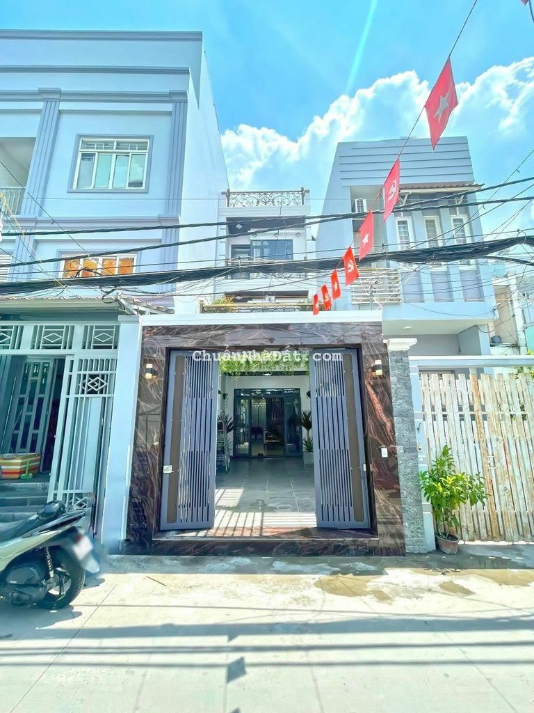 KÈO THƠM- NHÀ 2 LẦU MẶT TIỀN HXH HUỲNH TẤN PHÁT . P. PHÚ THUẬN. Q7.